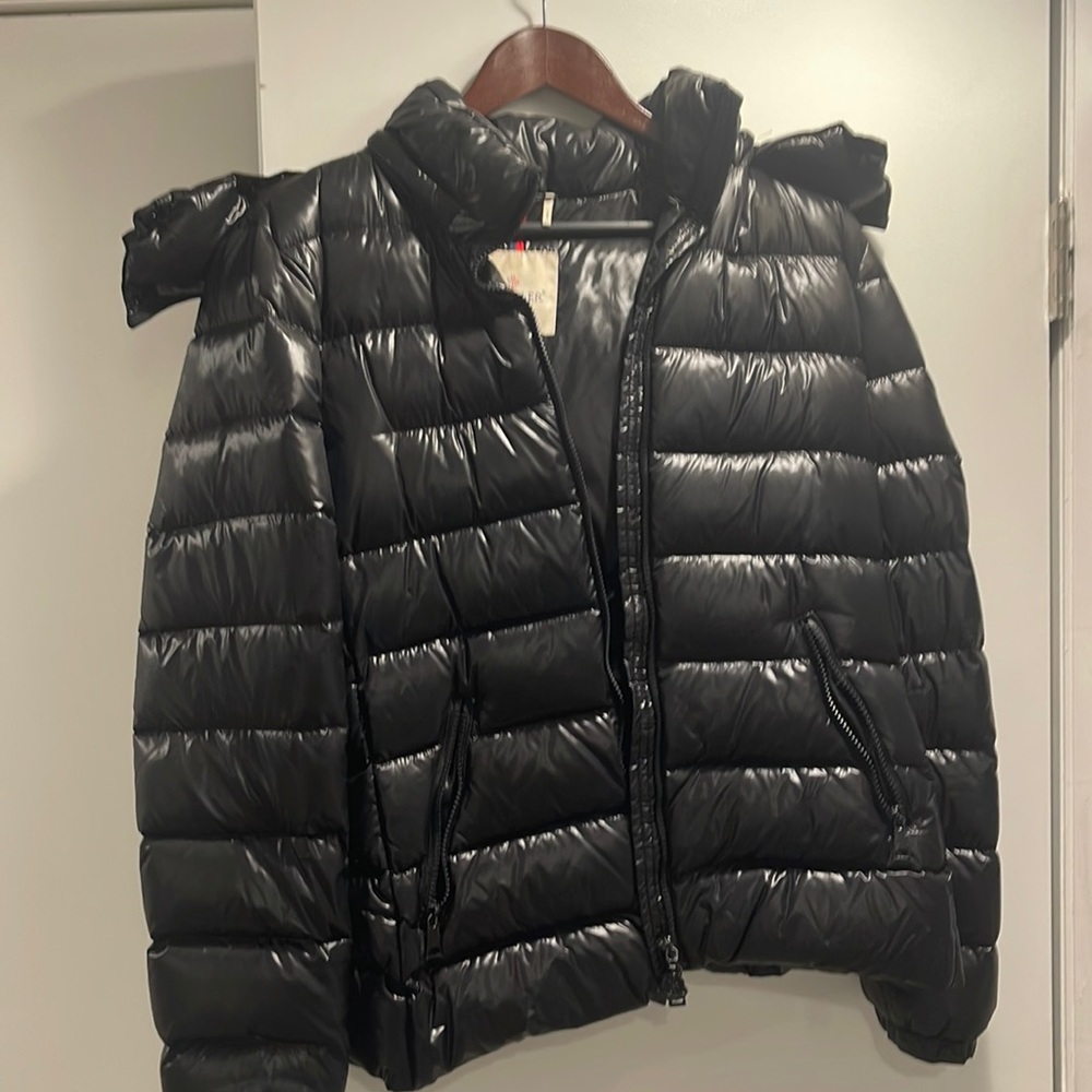 Moncler bady coat hently used